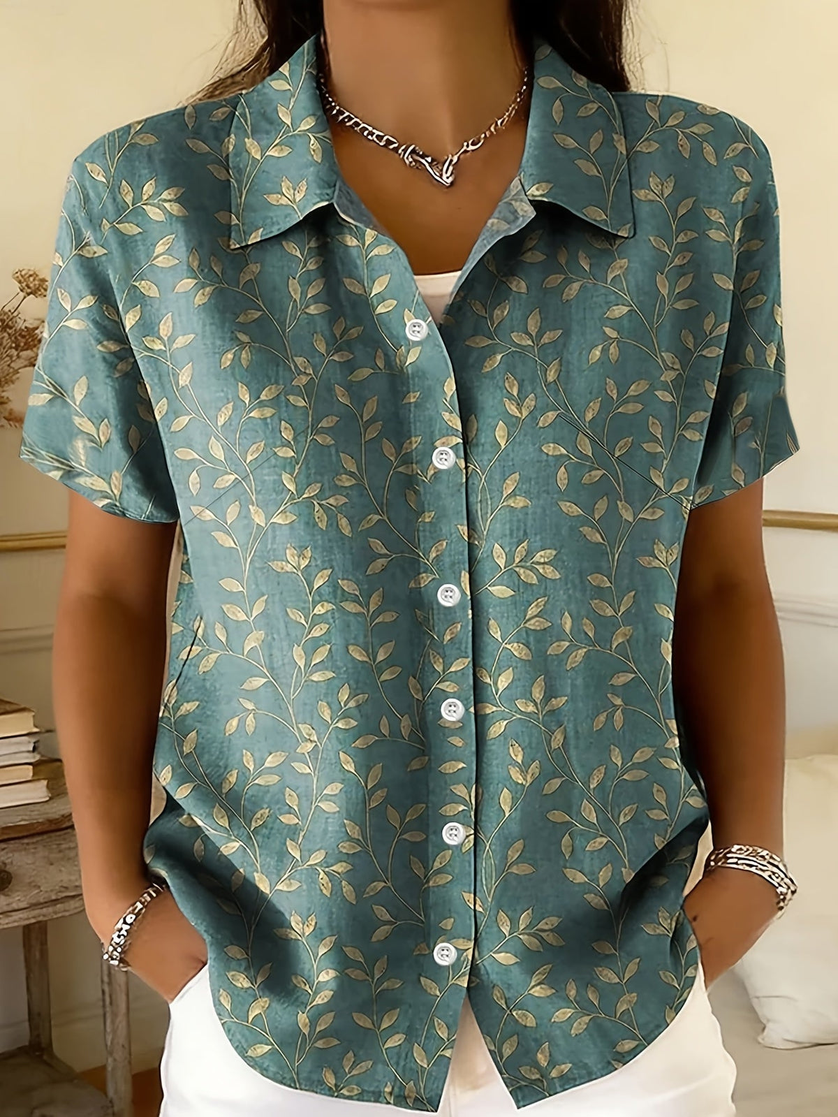 Elspeth | Leaf Print Button-Up Shirt